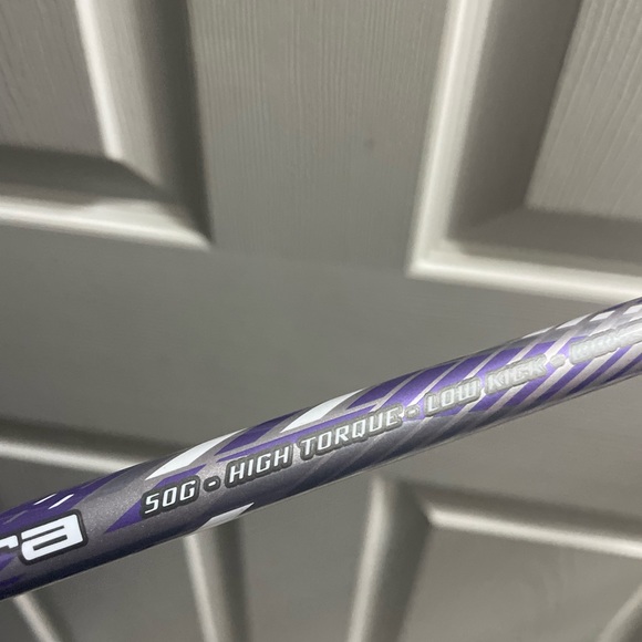 Woman’s cobra golf sand wedge in right handed
Graphite shaft in ladies flex - Picture 6 of 8